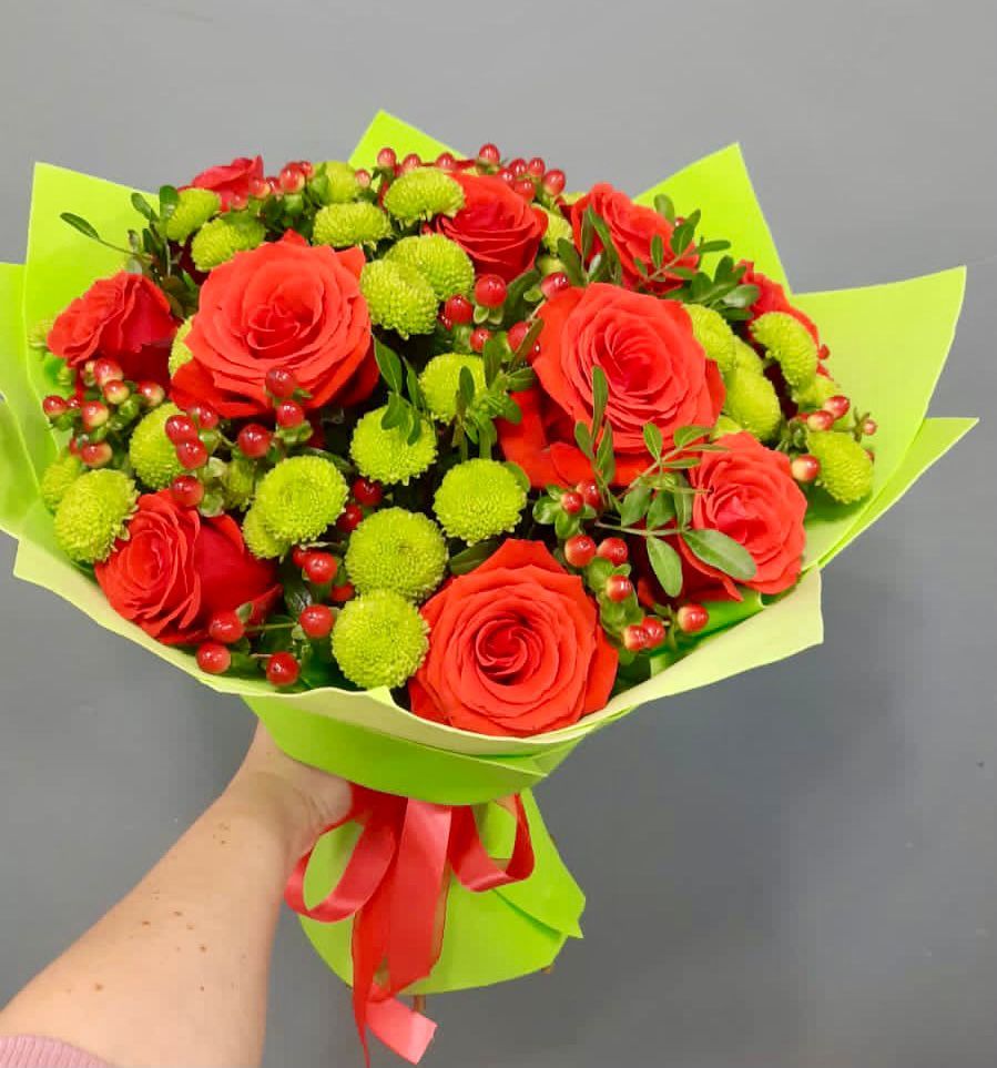 Букет цветов из: Хризантемы и Розы в Чагоде