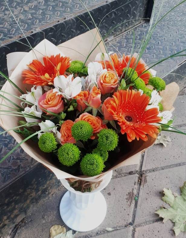 Букет цветов из: Герберы, Хризантемы, Альстромерии и Розы в Чагоде