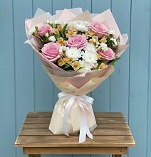 Букет цветов из:  Гвоздики, Орхидеи и Розы #REPLACE_PRED# Чагоде