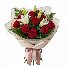 Букет цветов из:  Лилии и Розы в Чагоде