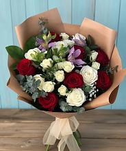 Букет цветов из:  Розы и Альстромерии в Чагоде