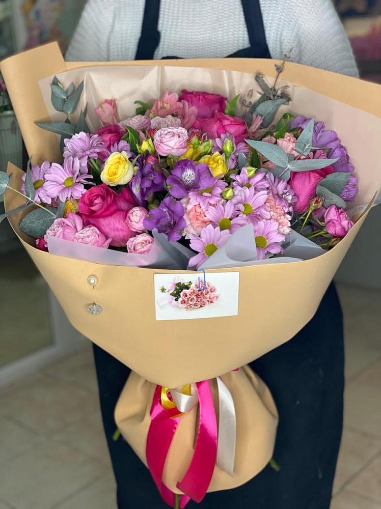 Букет цветов из: Хризантемы, Гвоздики и Альстромерии в Чагоде