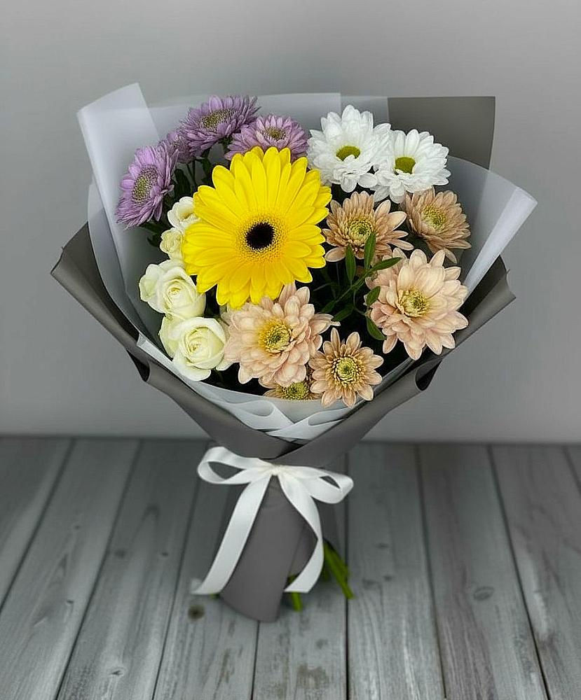 Букет цветов из: Розы, Герберы и Хризантемы в Чагоде