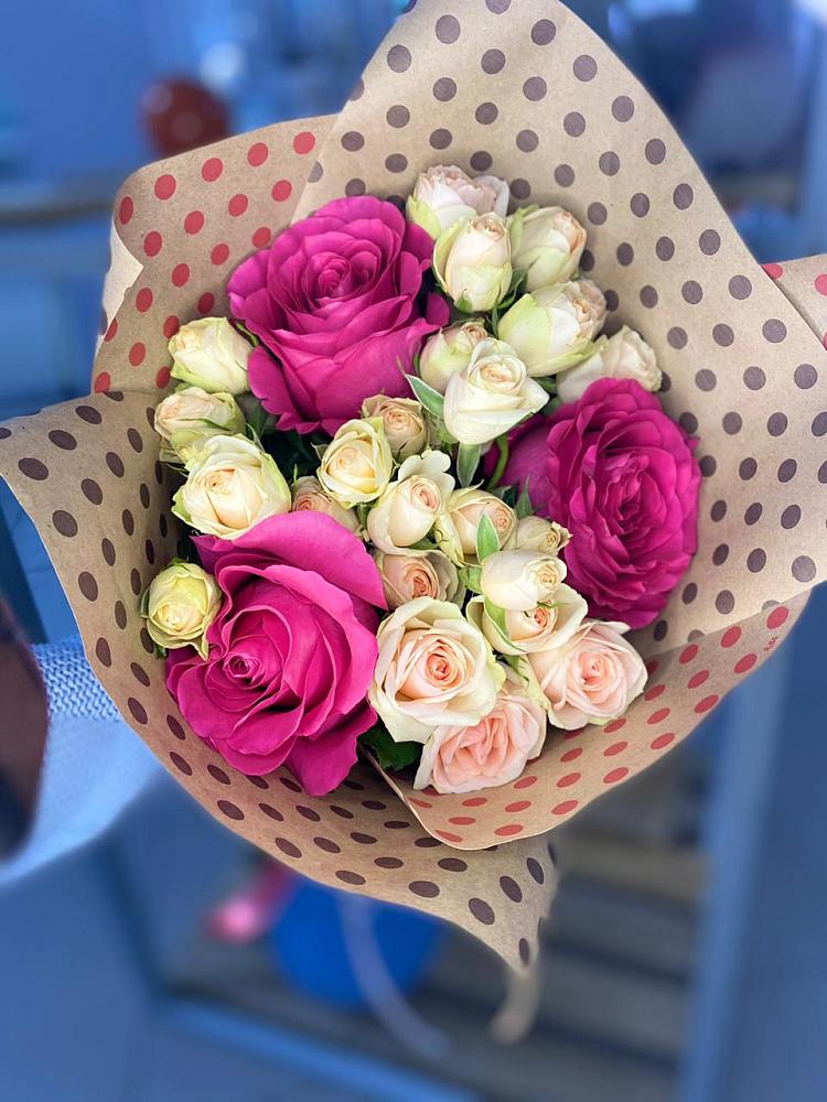 Букет цветов из: Розы в Чагоде