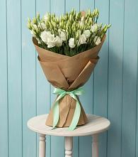 Букет цветов из:  Лизиантусы в Чагоде