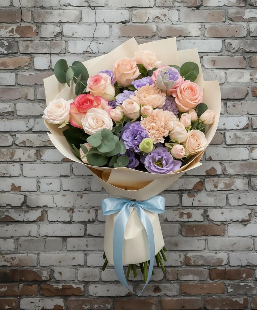 Букет цветов из: Розы, Лизиантусы и Гвоздики в Чагоде