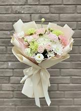 Букет цветов из:  Гвоздики, Розы, Лизиантусы и Хризантемы #REPLACE_PRED# Чагоде