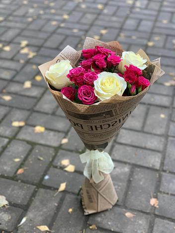 Букет цветов из: Розы в Чагоде