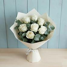 Букет Белые розы в Эвкалипте в Чагоде