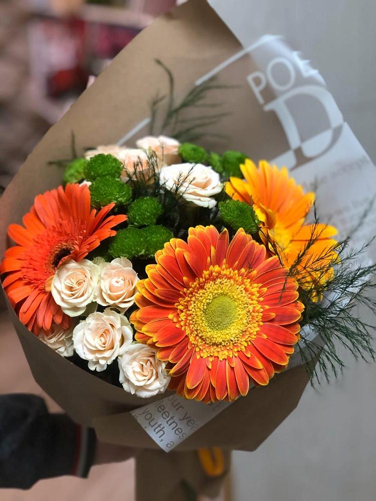 Букет цветов из: Герберы, Хризантемы и Розы в Чагоде