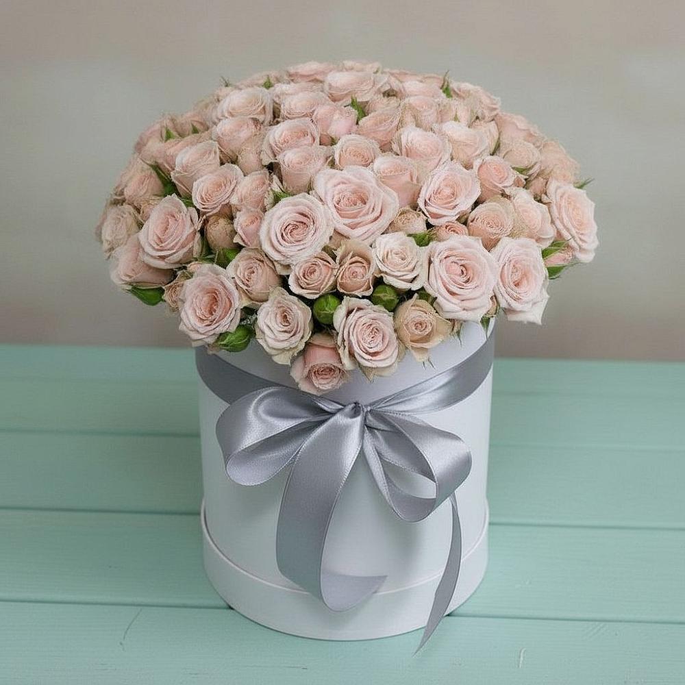 Цветочная композиция из Розы в шляпной коробке в Чагоде